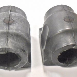 Land Rover Discovery 3 - Rear Anti Roll Bar Bushes x 2 - LR015336(2)